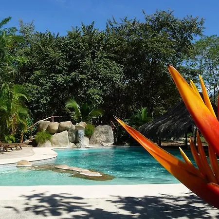 Sol Y Luna Lodge